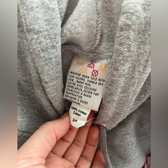 Queen’s University Hoodie Size Small - Picture 2 of 3